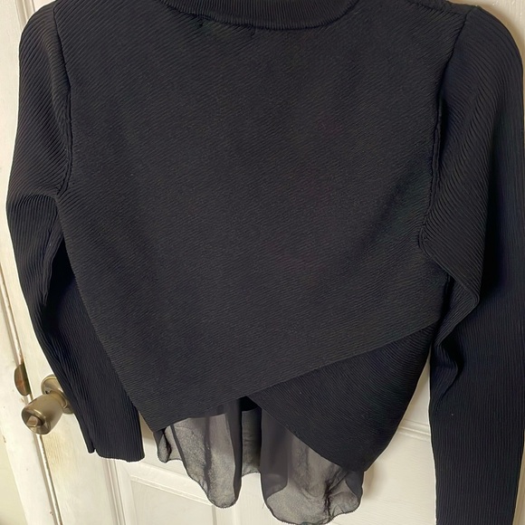 Cute black sweater - Picture 4 of 4